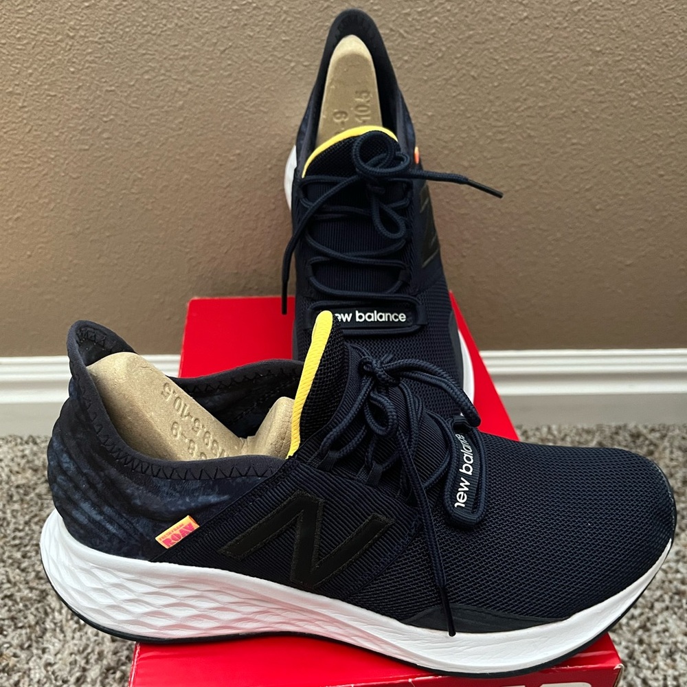 New Balance WR0AVJW fresh Foam Navy Shoes Women Size 10B